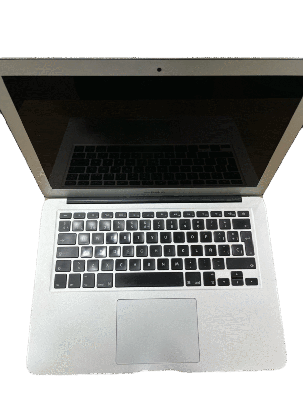 MacBook Air A1466 SEMINUEVA Año 2015 - Imagen 2